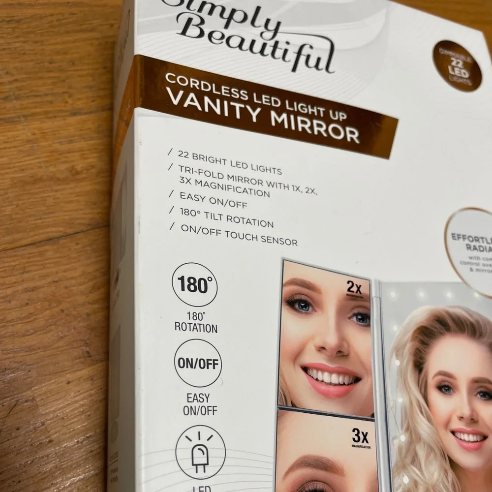 Vivitar NIB Cordless LED Light Up Vanity Mirror Tilt 3X Magnifying.